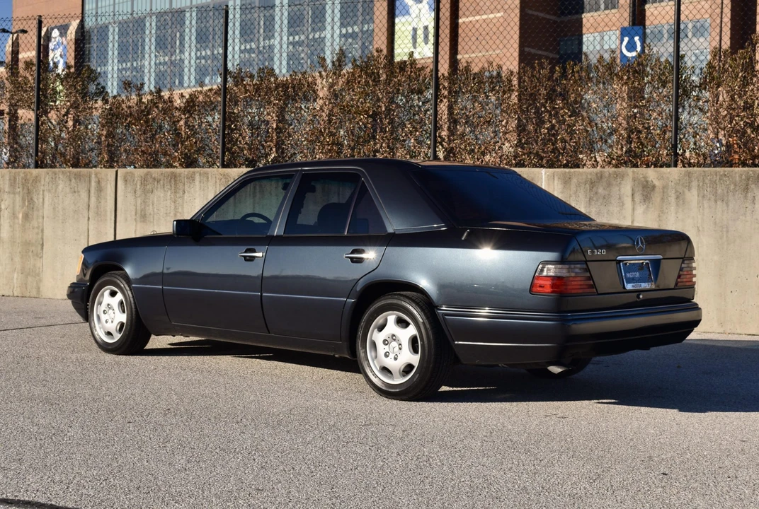 1995 Mercedes-Benz W124 E-Class - Image 14 of 31