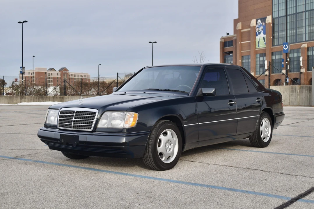 1995 Mercedes-Benz W124 E-Class - Image 3 of 31