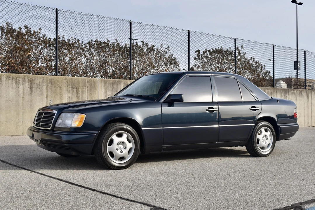 1995 Mercedes-Benz W124 E-Class - Image 8 of 31
