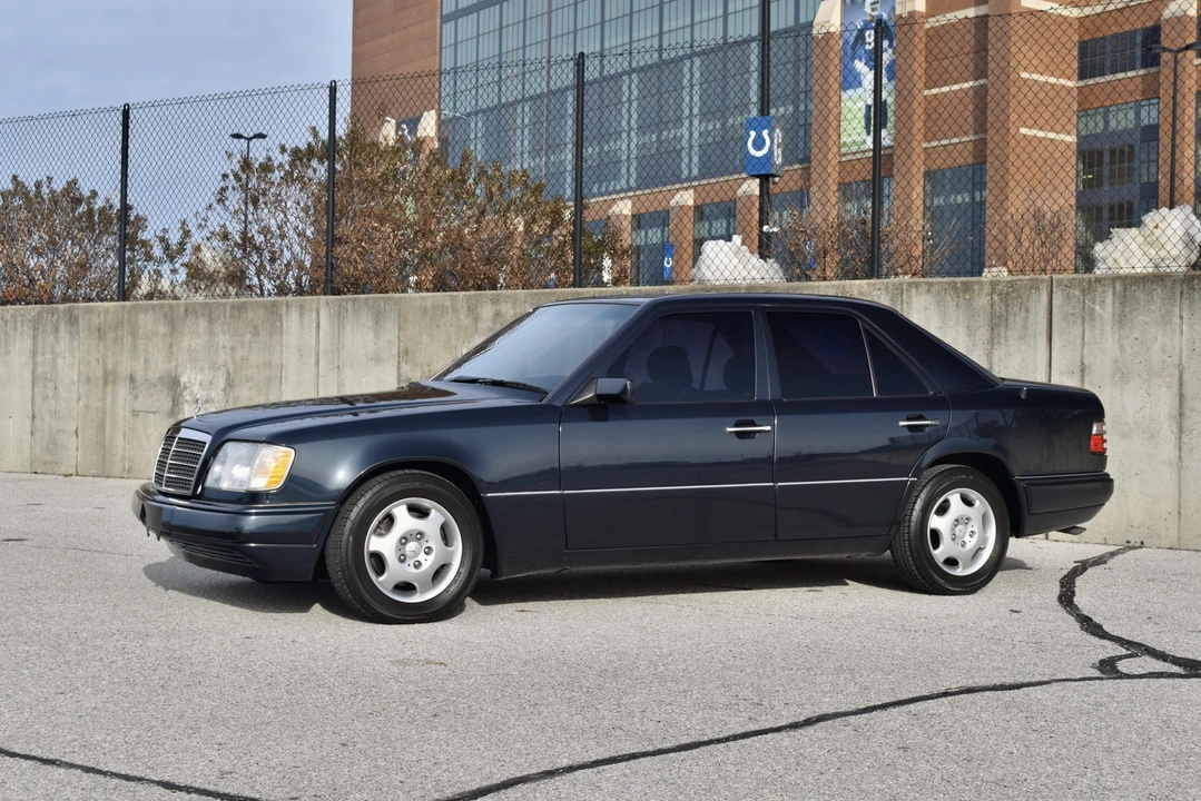 1995 Mercedes-Benz W124 E-Class - Image 9 of 31