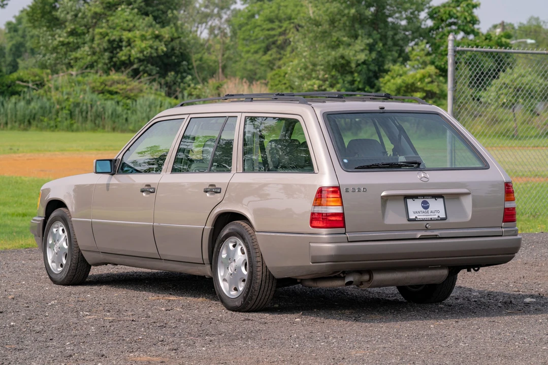 1995 Mercedes-Benz W124 E-Class - Image 6 of 31