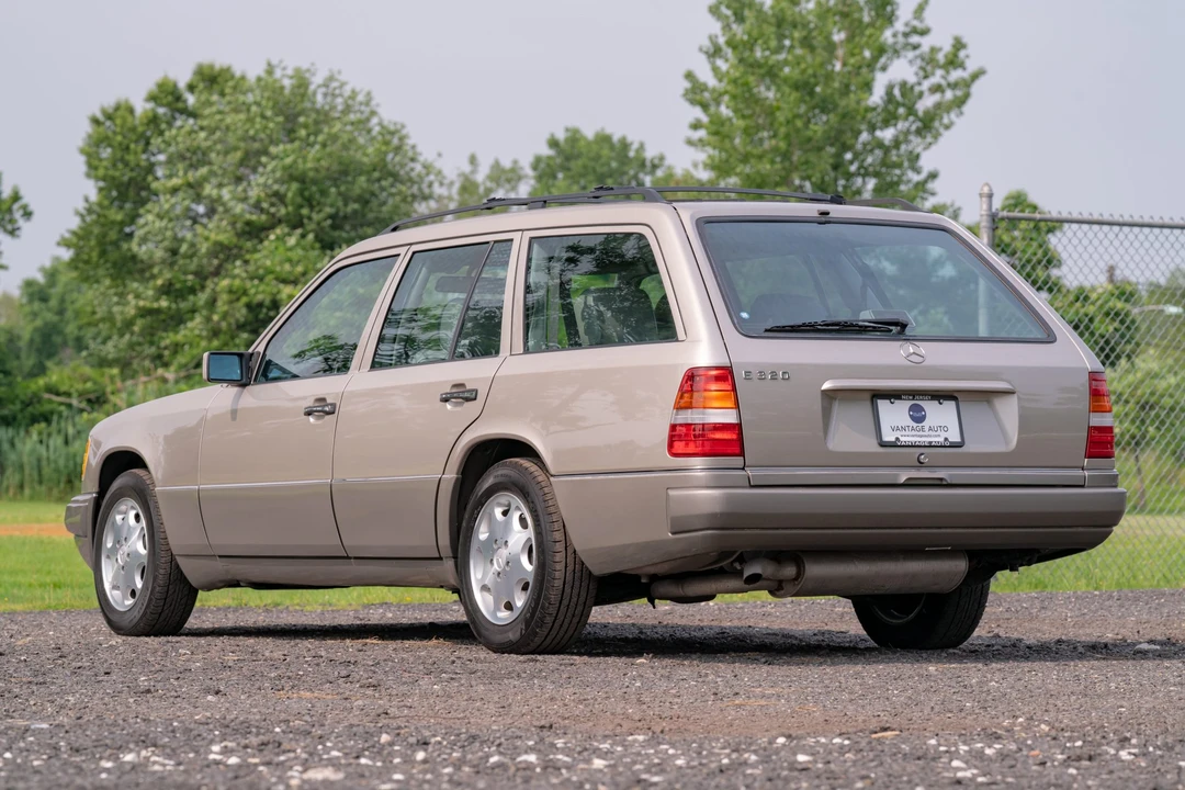 1995 Mercedes-Benz W124 E-Class - Image 7 of 31