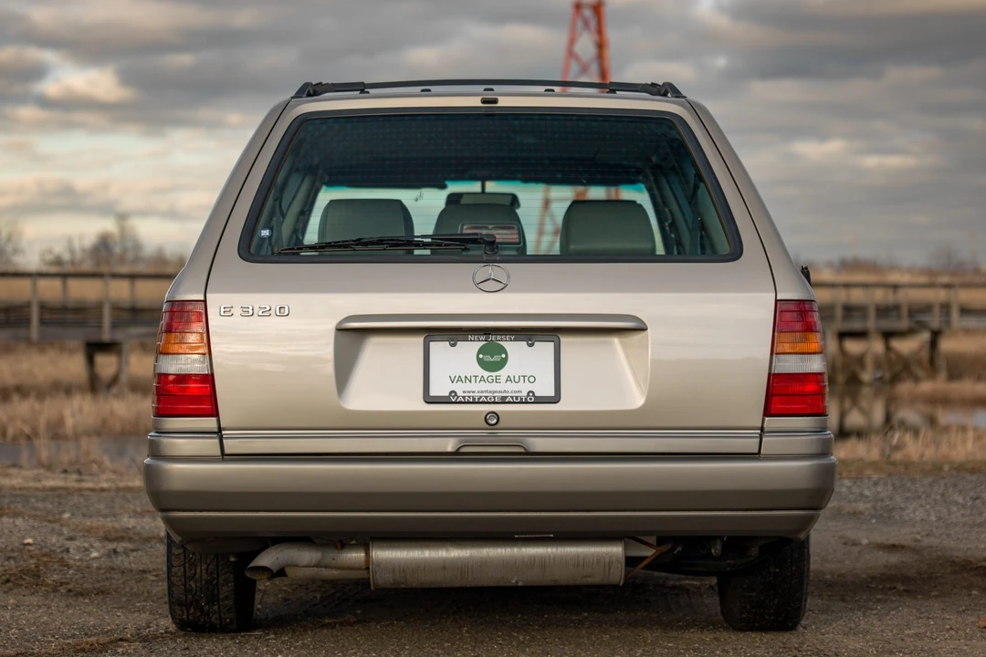 1995 Mercedes-Benz W124 E-Class - Image 19 of 31