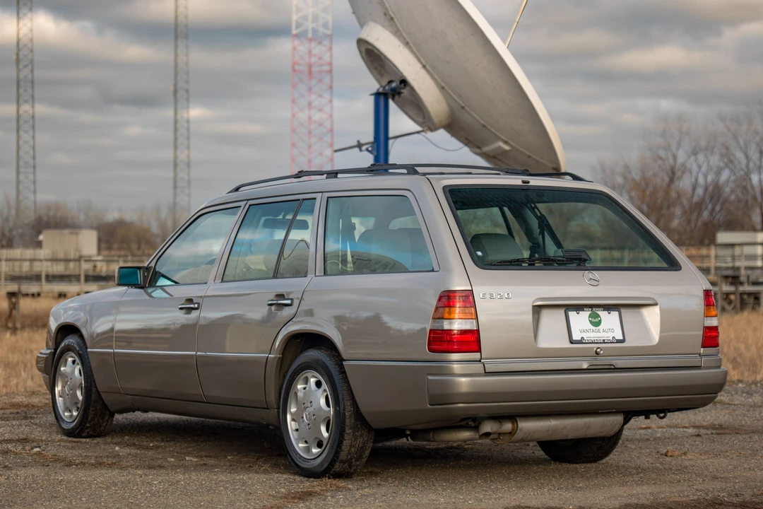 1995 Mercedes-Benz W124 E-Class - Image 15 of 31