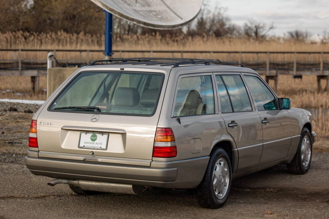1995 Mercedes-Benz W124 E-Class - Image 21 of 31