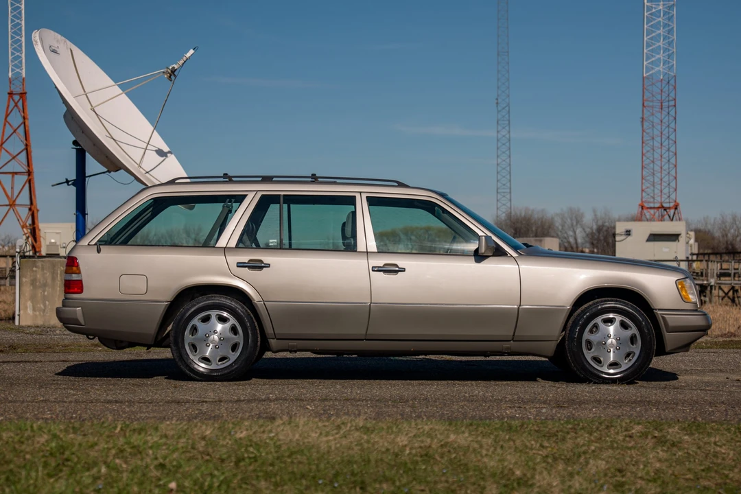 1995 Mercedes-Benz W124 E-Class - Image 25 of 31