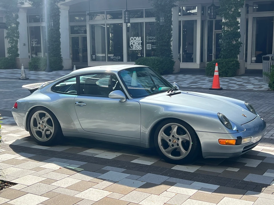 1995 Porsche 993 Carrera - Image 9 of 31