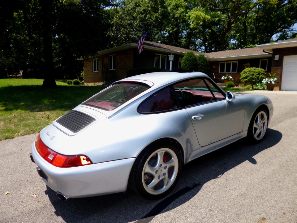 1996 Porsche 993 Carrera 4S - Image 12 of 31