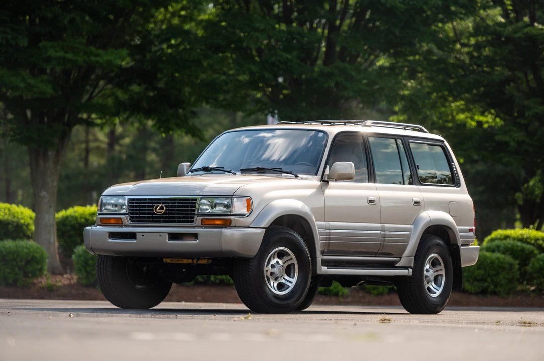 1997 Lexus LX 1st Gen - Image 2 of 31