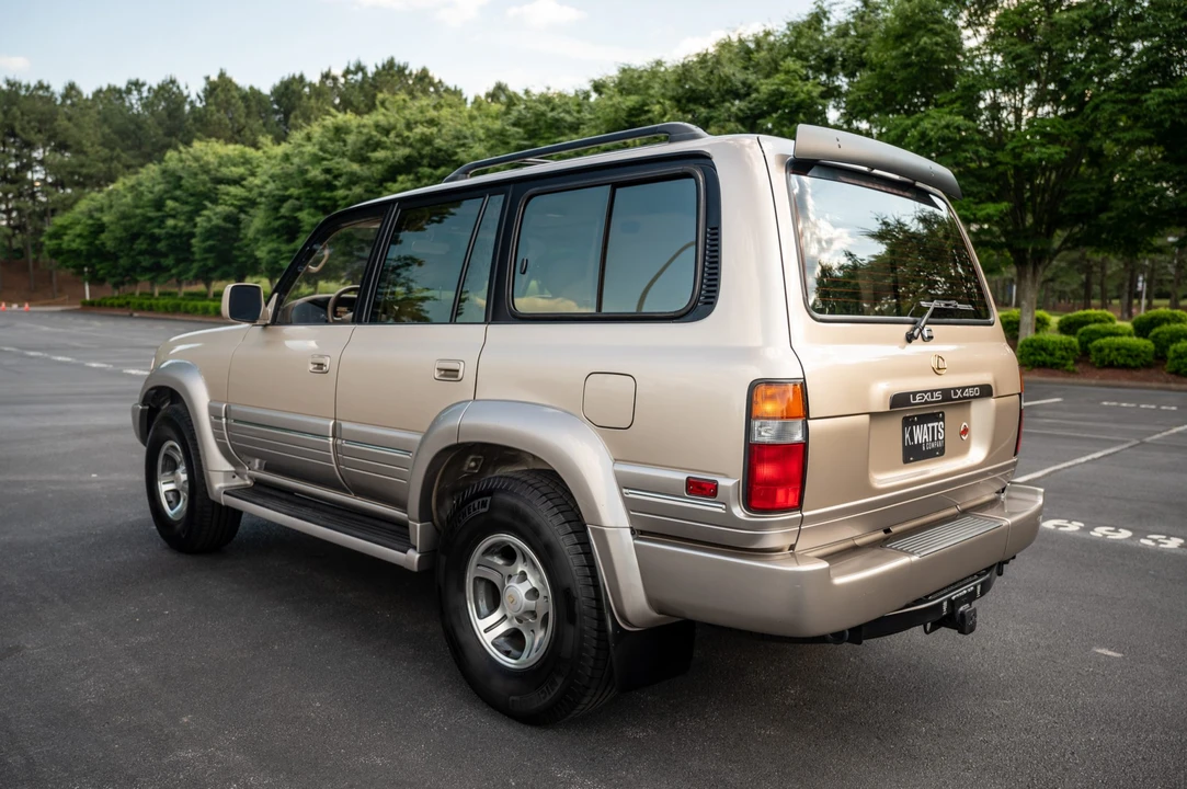 1997 Lexus LX 1st Gen - Image 17 of 31