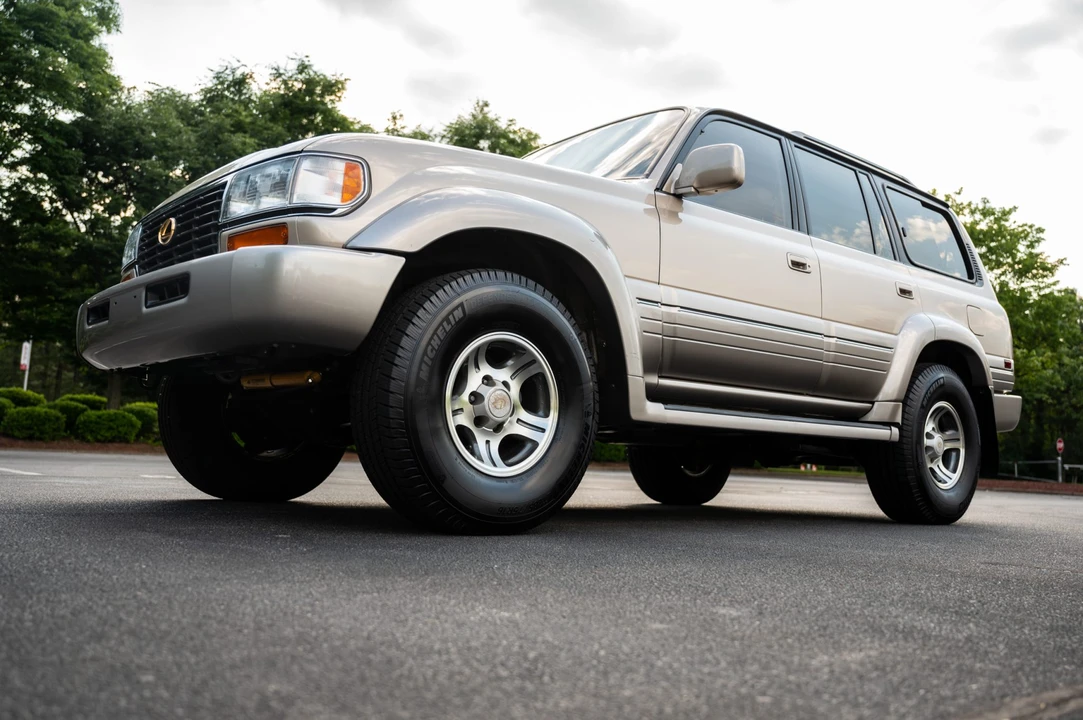 1997 Lexus LX 1st Gen - Image 10 of 31