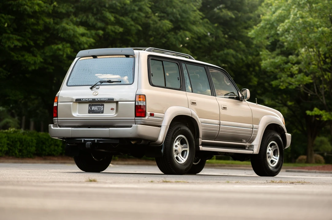 1997 Lexus LX 1st Gen - Image 22 of 31