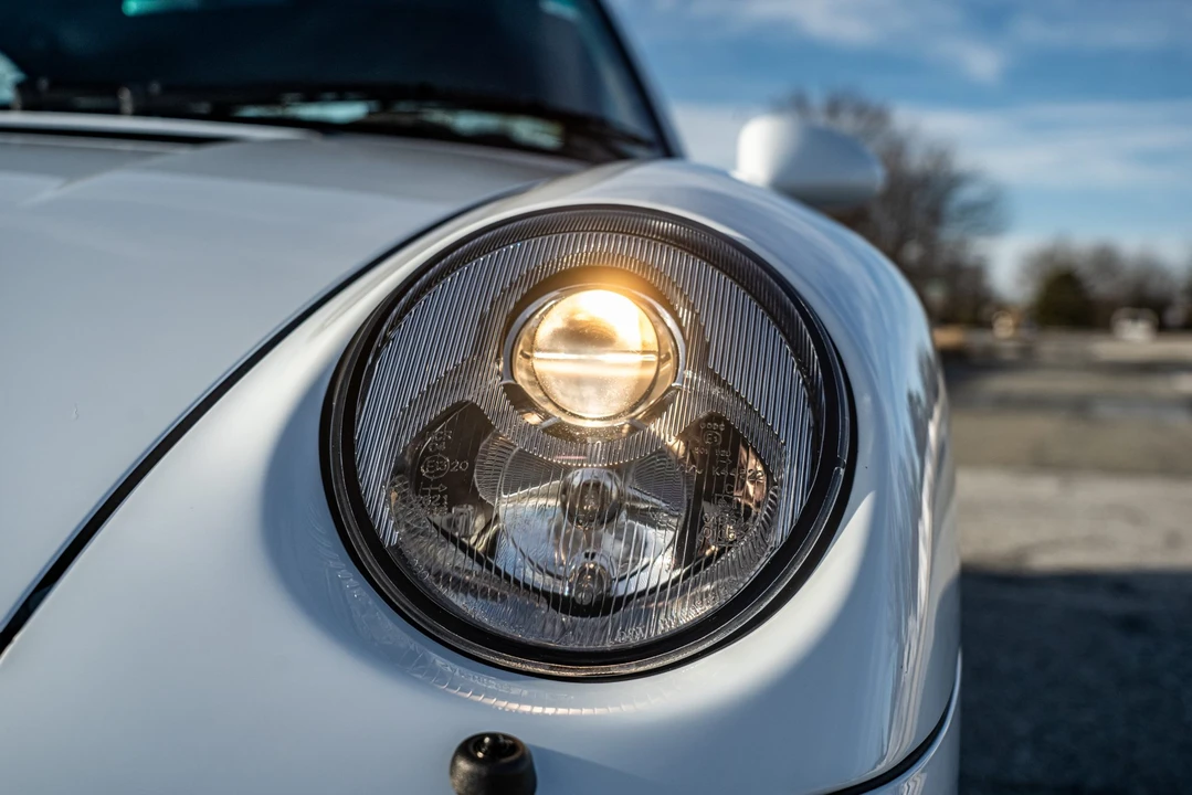 1997 Porsche 993 Carrera 4S - Image 17 of 31