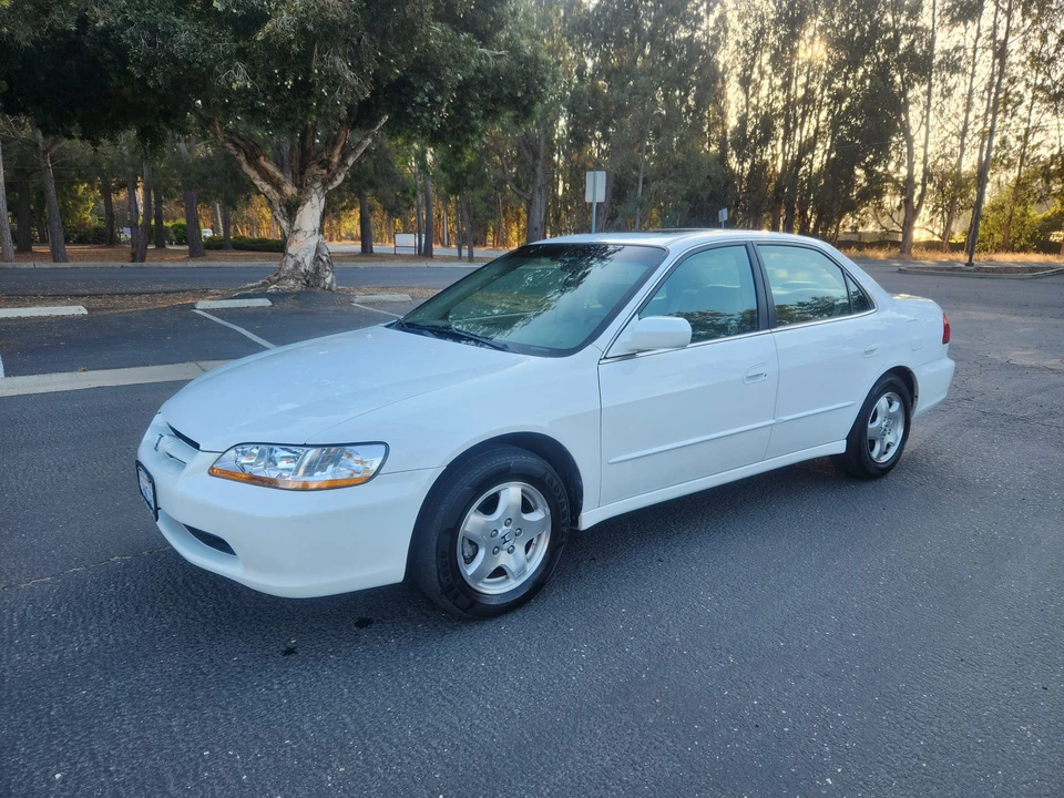 1998 Honda Accord 6th Gen - Image 4 of 31