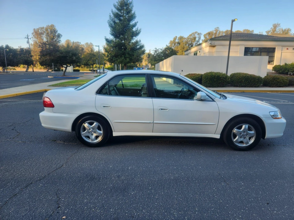 1998 Honda Accord 6th Gen - Image 11 of 31