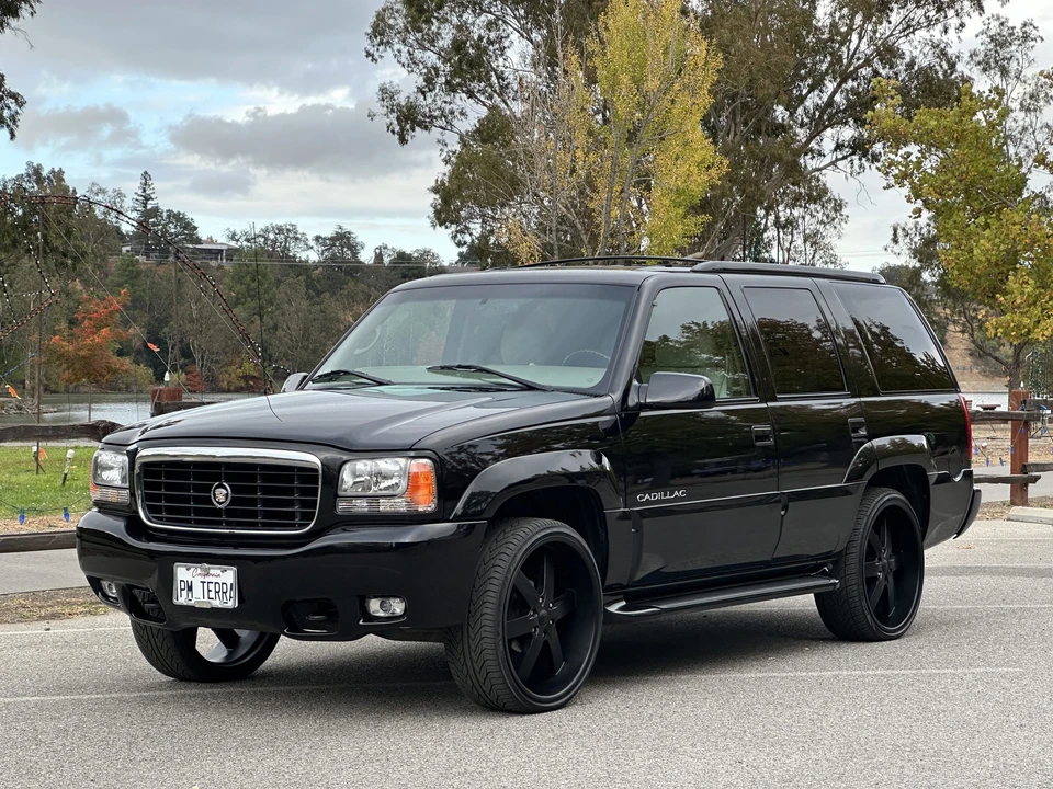 1999 Cadillac Escalade 1st Gen - Image 4 of 31