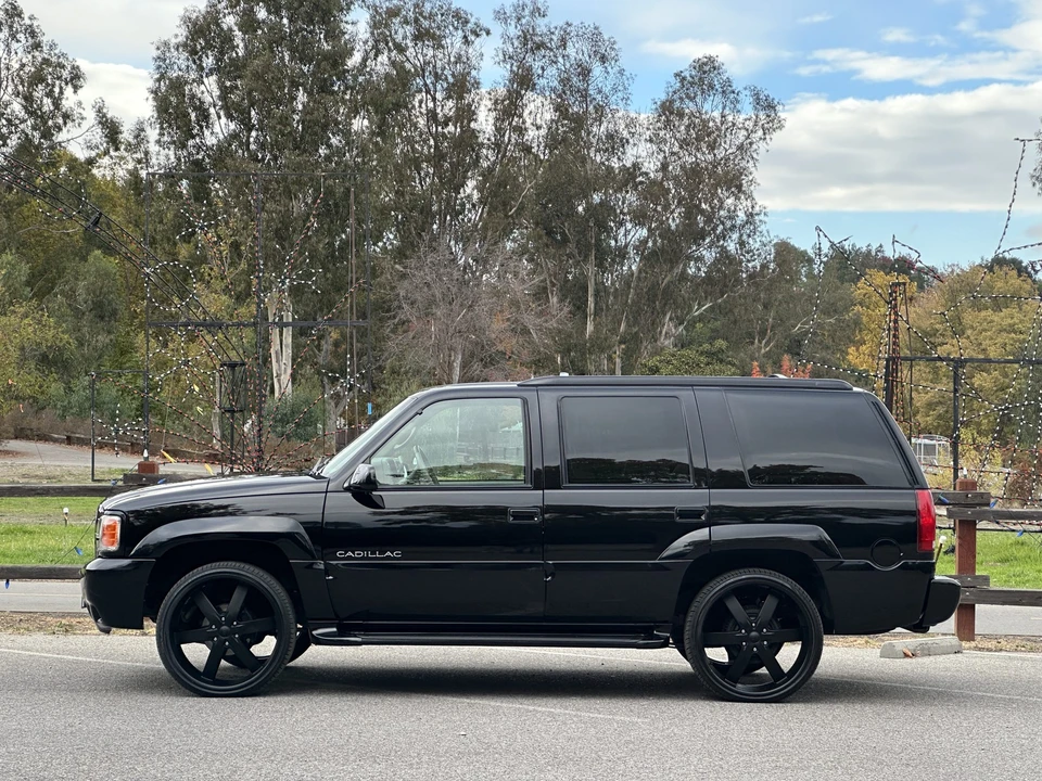 1999 Cadillac Escalade 1st Gen - Image 5 of 31