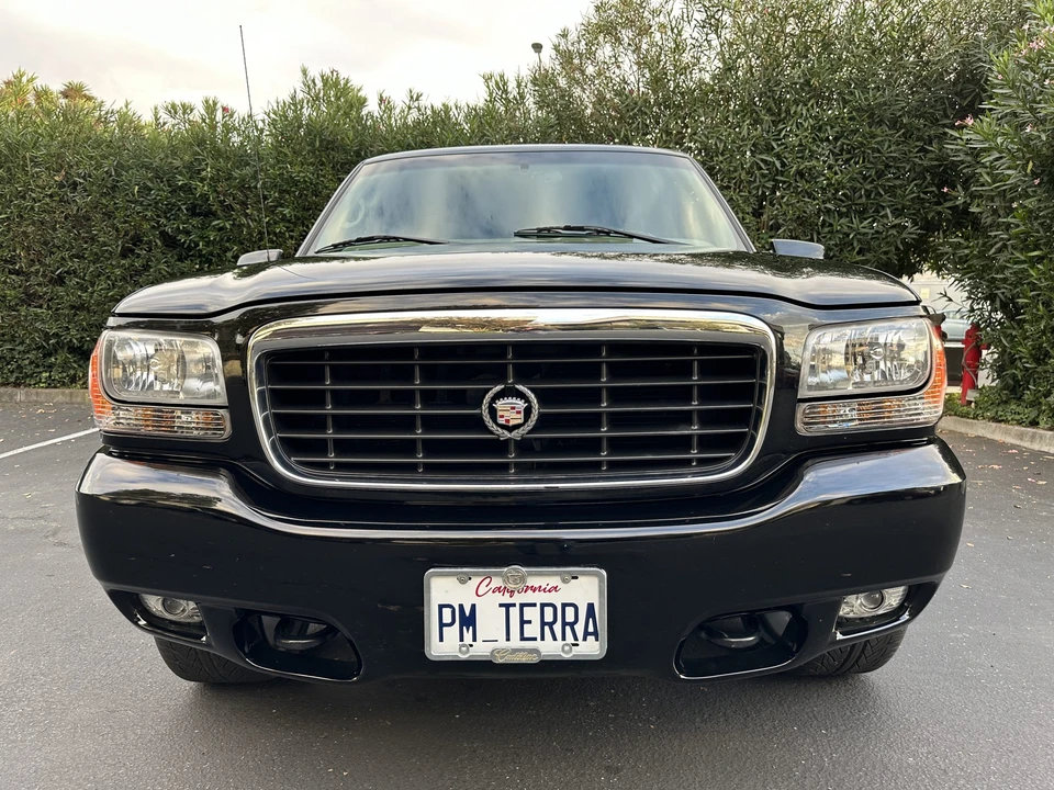 1999 Cadillac Escalade 1st Gen - Image 11 of 31