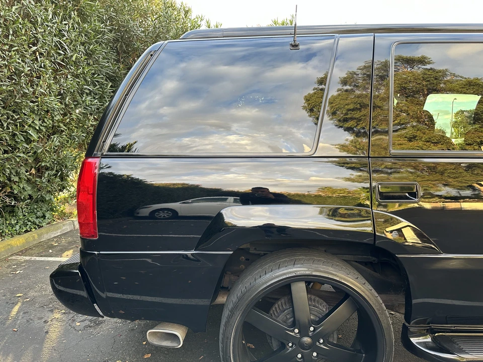 1999 Cadillac Escalade 1st Gen - Image 27 of 31