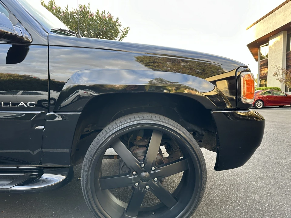 1999 Cadillac Escalade 1st Gen - Image 30 of 31