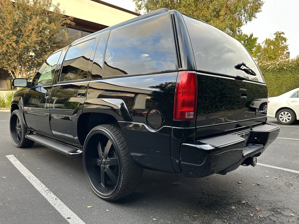 1999 Cadillac Escalade 1st Gen - Image 14 of 31