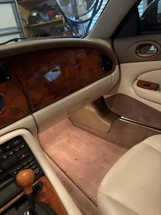 1999 Jaguar X100 XK8 - Image 25 of 31
