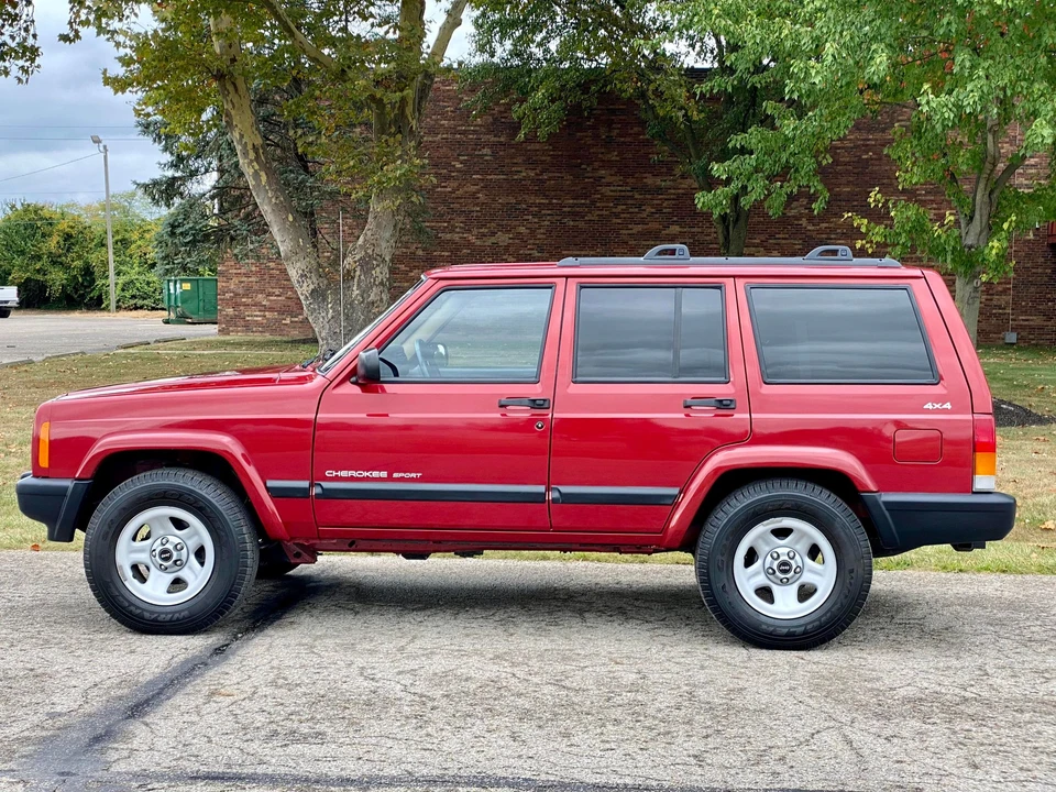 1999 Jeep XJ Cherokee - Image 5 of 31