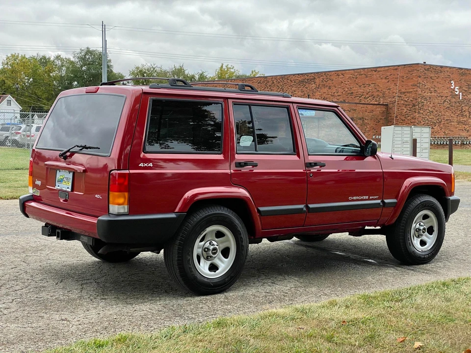 1999 Jeep XJ Cherokee - Image 10 of 31