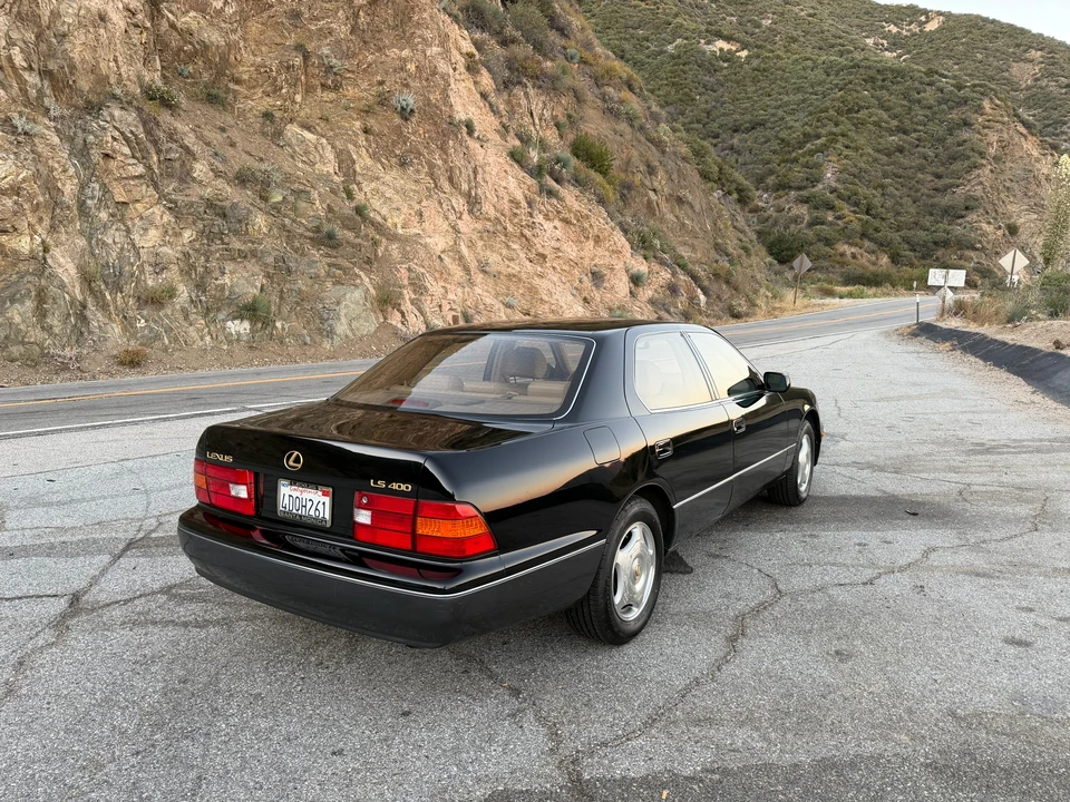 1999 Lexus LS 2nd Gen - Image 9 of 31