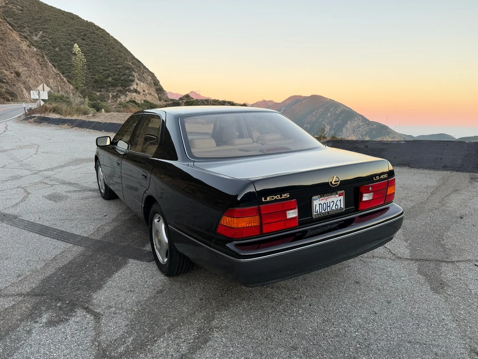 1999 Lexus LS 2nd Gen - Image 12 of 31
