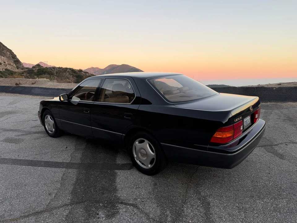 1999 Lexus LS 2nd Gen - Image 13 of 31