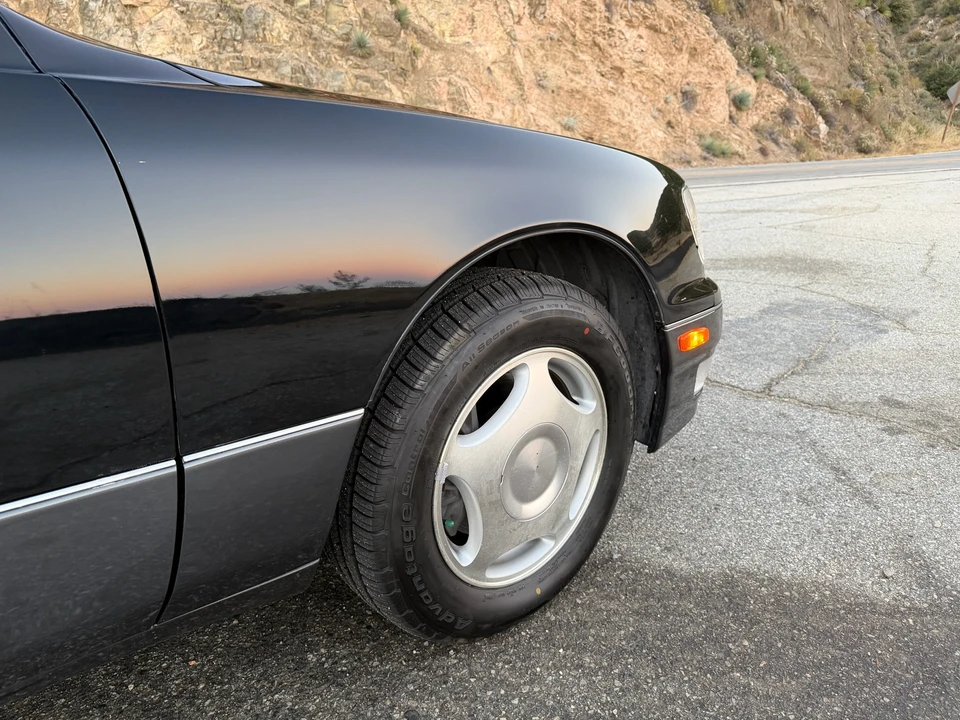 1999 Lexus LS 2nd Gen - Image 17 of 31