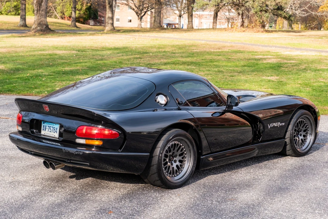 2000 Dodge Viper GTS 2nd Gen - Image 8 of 31