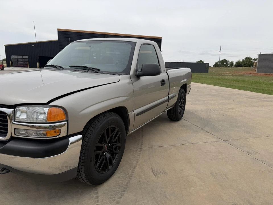 2000 GMC Sierra 2nd Gen - Image 4 of 31
