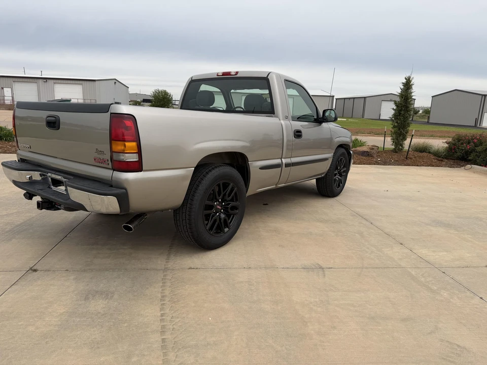 2000 GMC Sierra 2nd Gen - Image 8 of 31