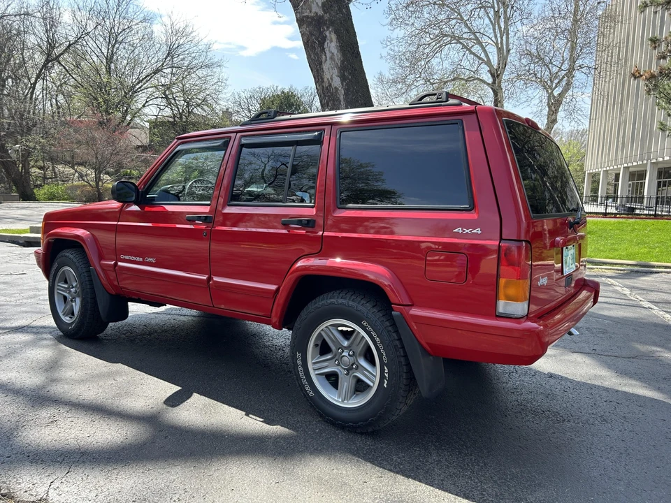 2000 Jeep XJ Cherokee - Image 13 of 31