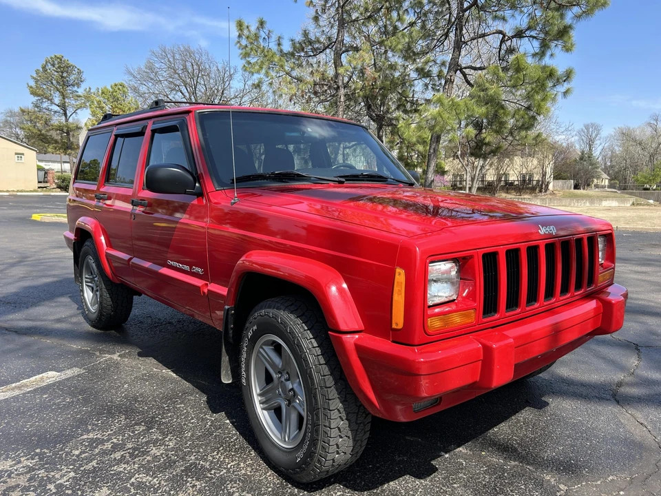 2000 Jeep XJ Cherokee - Image 8 of 31