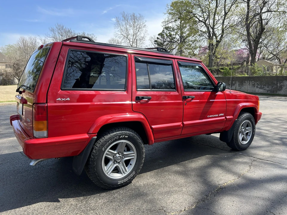 2000 Jeep XJ Cherokee - Image 10 of 31