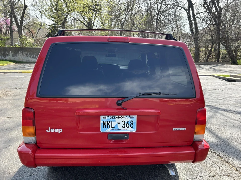 2000 Jeep XJ Cherokee - Image 11 of 31