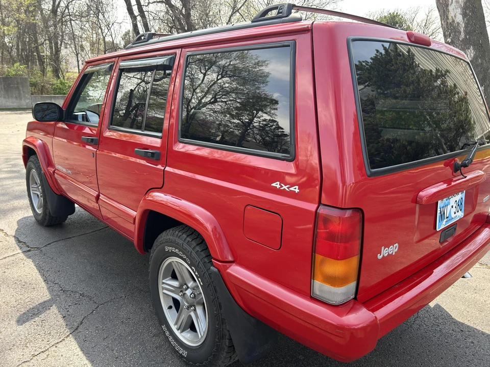 2000 Jeep XJ Cherokee - Image 15 of 31