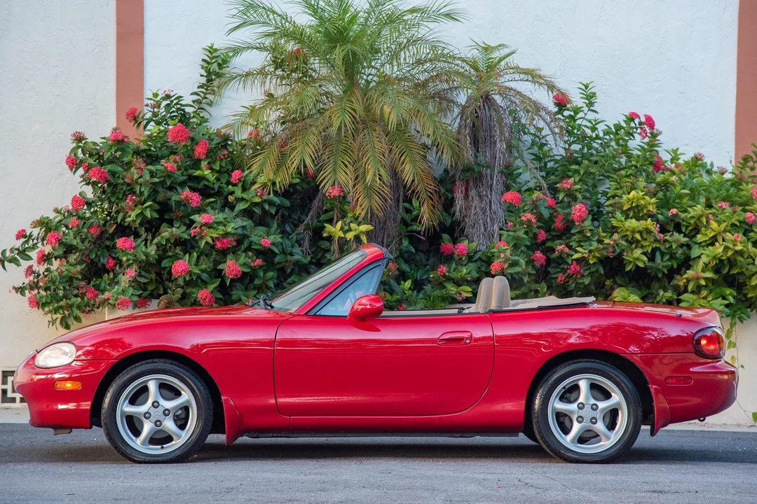 2000 Mazda NB MX-5 Miata - Image 4 of 31