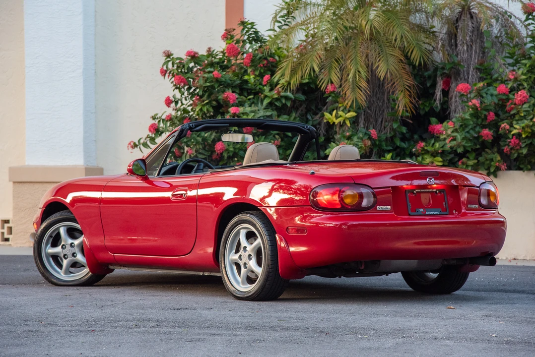 2000 Mazda NB MX-5 Miata - Image 5 of 31