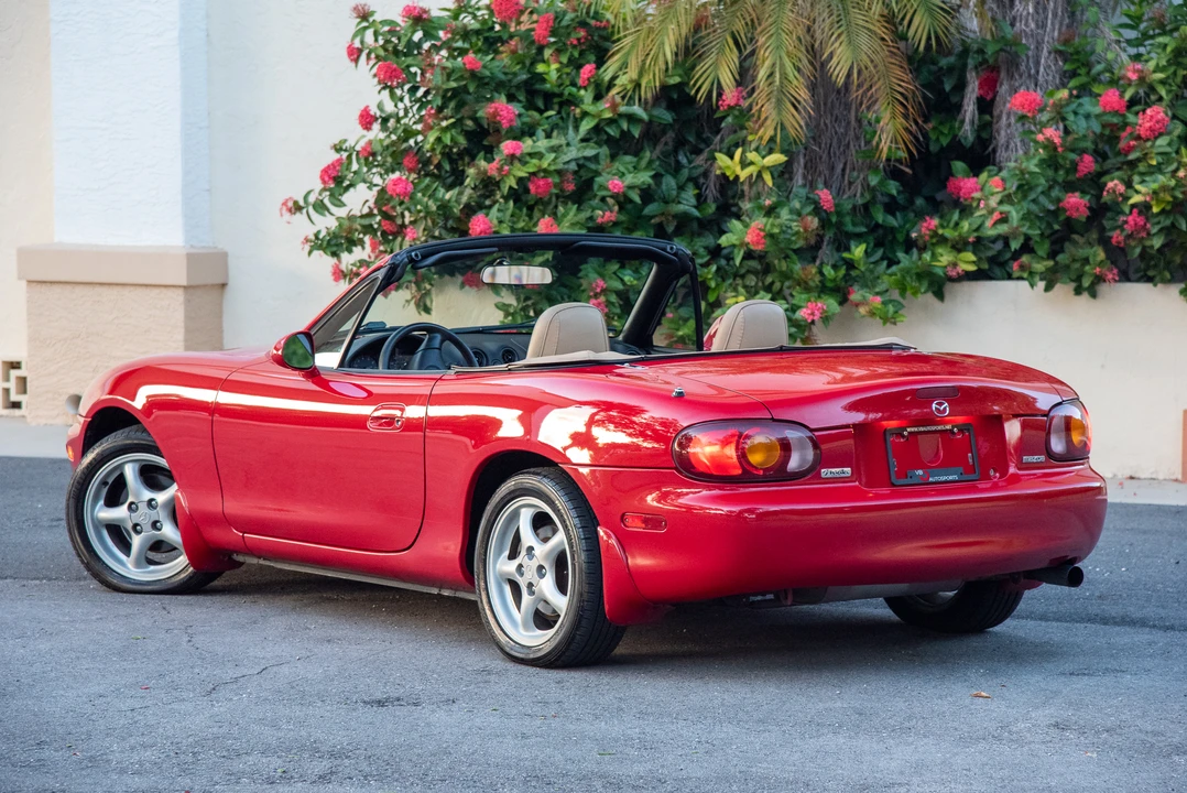 2000 Mazda NB MX-5 Miata - Image 6 of 31