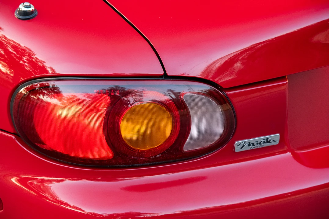 2000 Mazda NB MX-5 Miata - Image 29 of 31