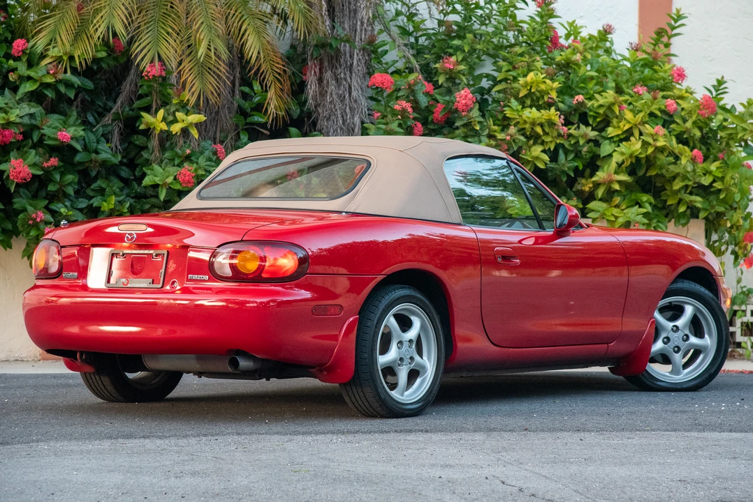 2000 Mazda NB MX-5 Miata - Image 17 of 31