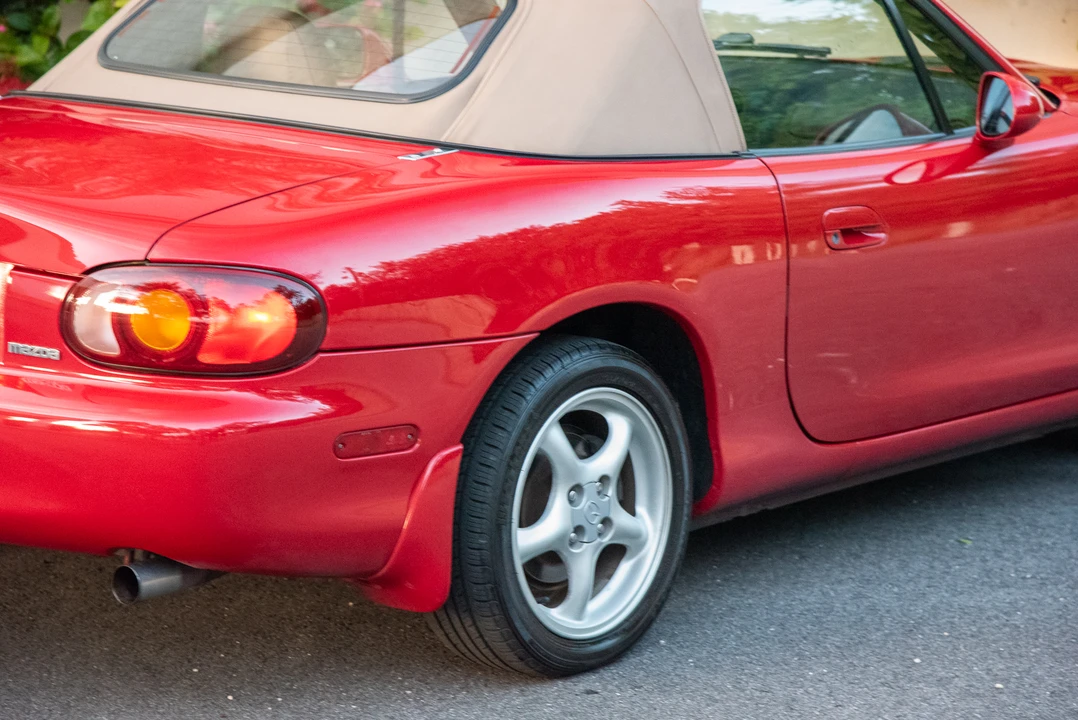 2000 Mazda NB MX-5 Miata - Image 28 of 31