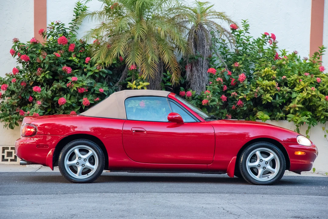 2000 Mazda NB MX-5 Miata - Image 18 of 31