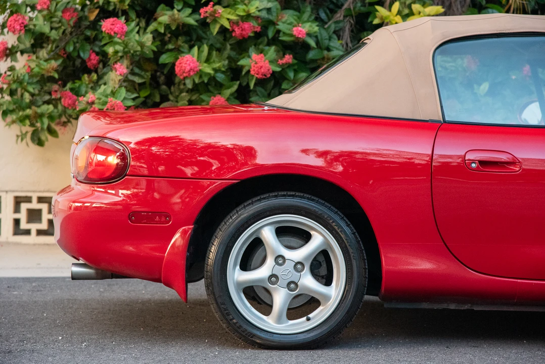 2000 Mazda NB MX-5 Miata - Image 27 of 31