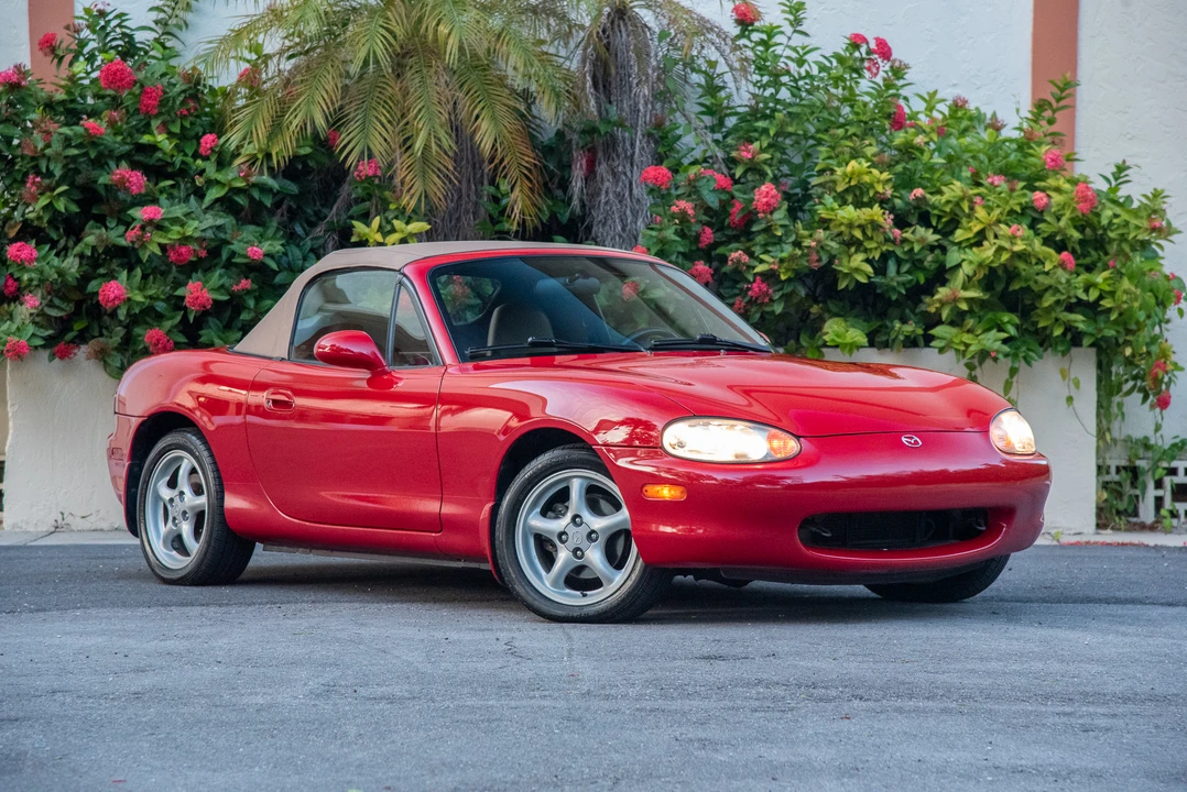 2000 Mazda NB MX-5 Miata - Image 19 of 31