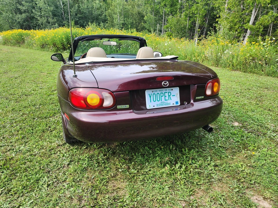 2000 Mazda NB MX-5 Miata - Image 8 of 31